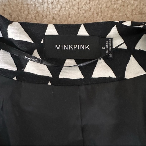 EUC Women’s MinkPink Black And White Striped Jacket! - Picture 4 of 7